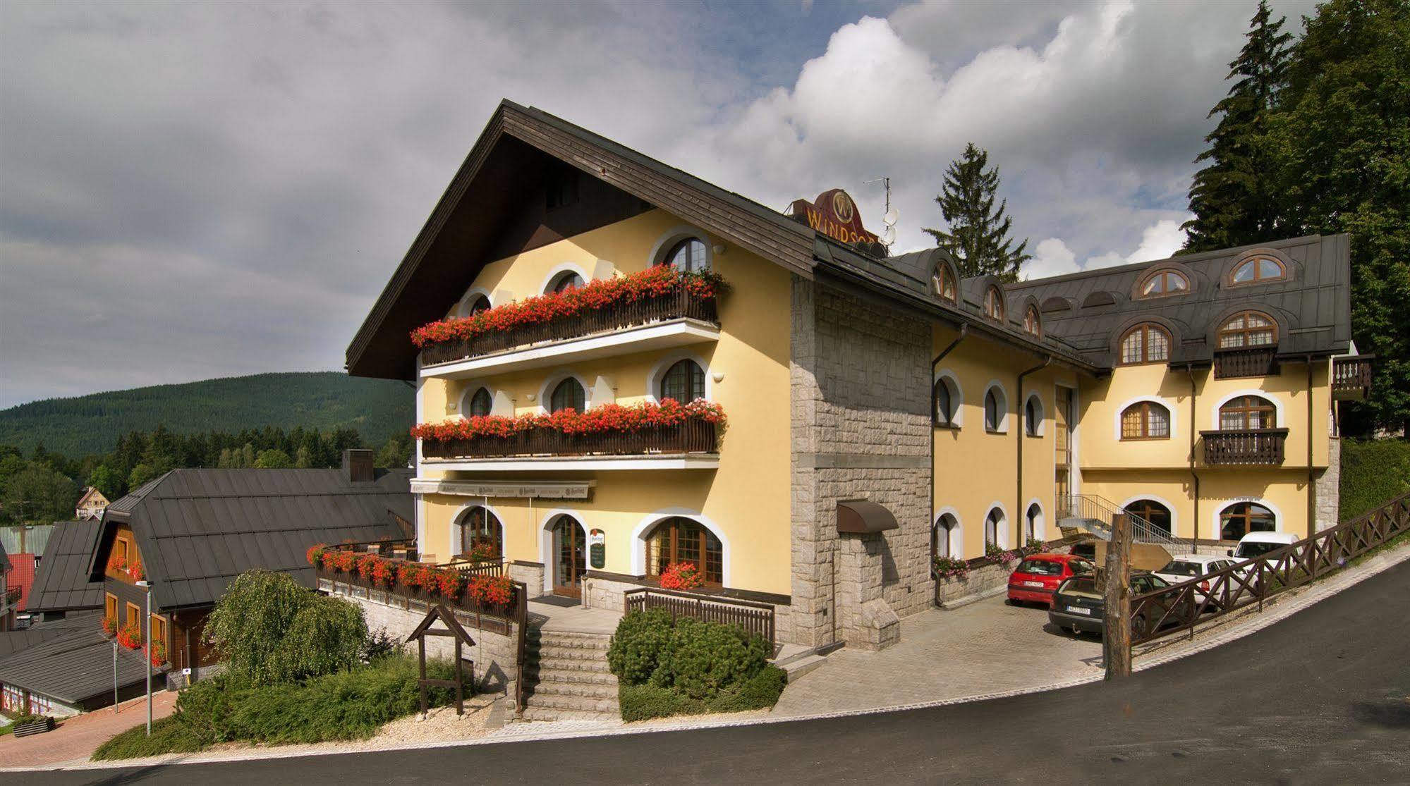 Wellness Hotel Windsor Spindleruv Mlyn Exterior photo